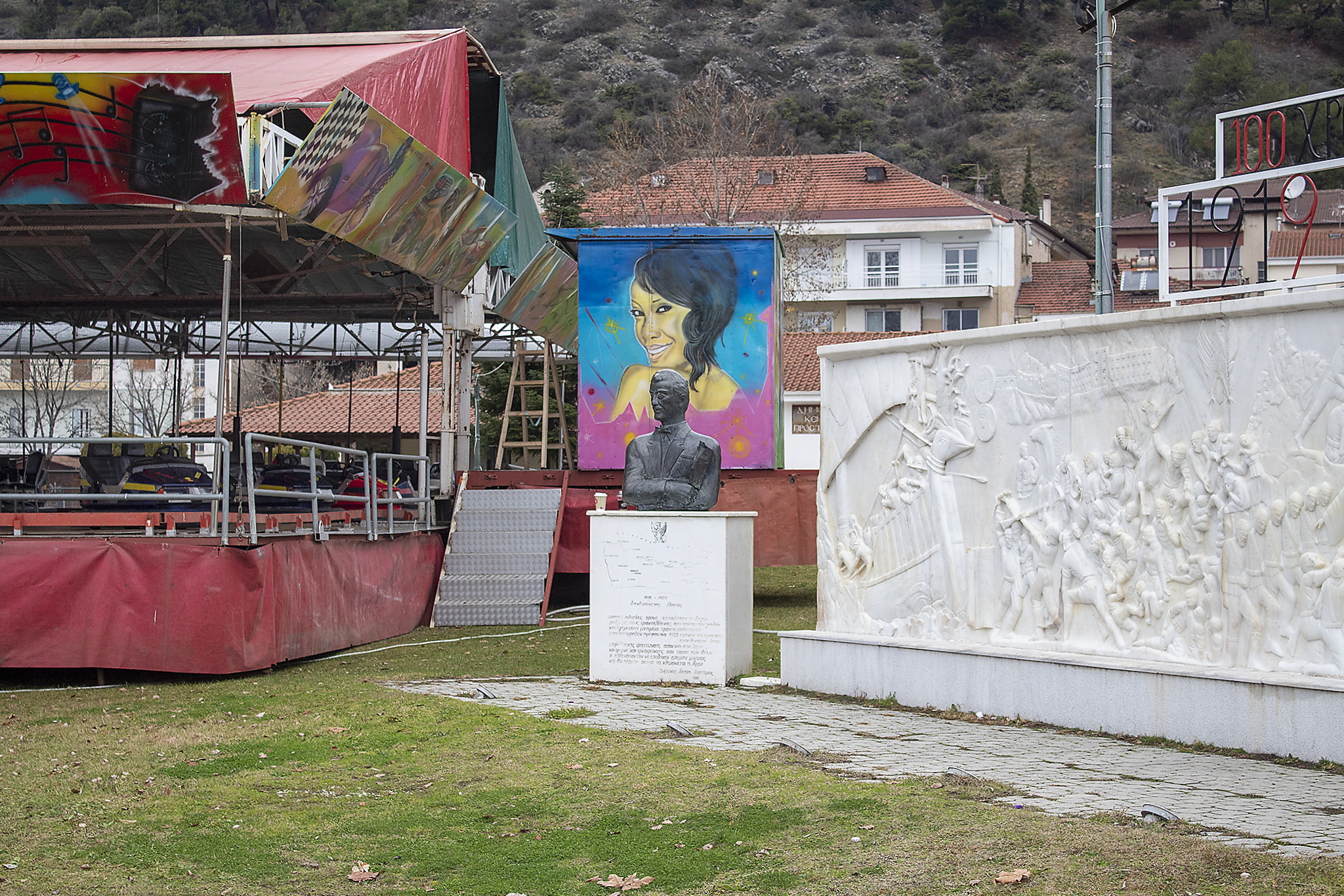 ΜΝΗΜΕΙΑ — φωτογραφία